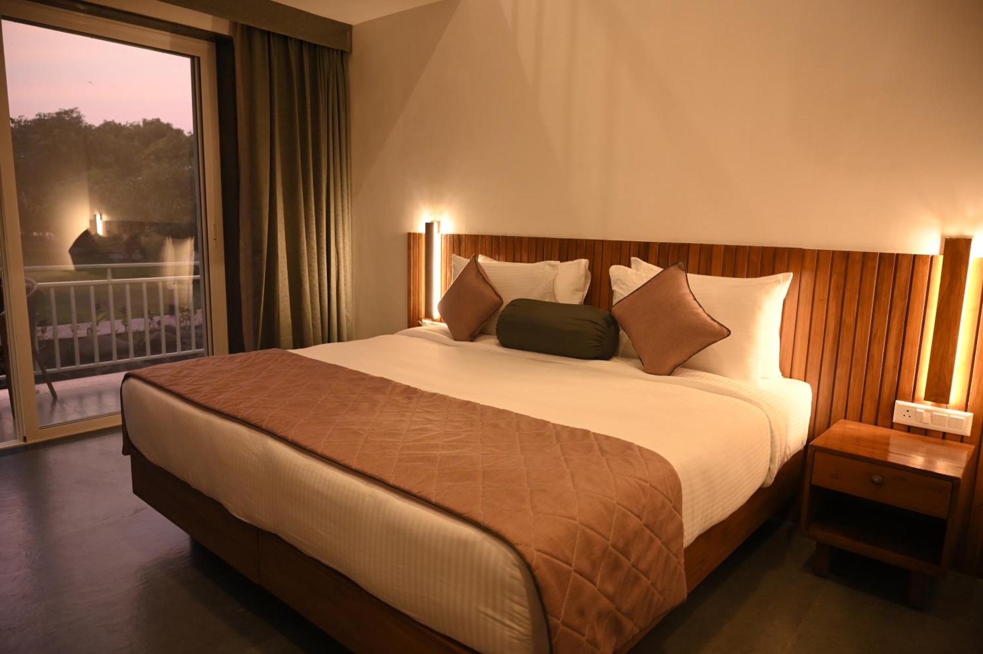 Mango Leaf Lake Resort Malkhed Εξωτερικό φωτογραφία