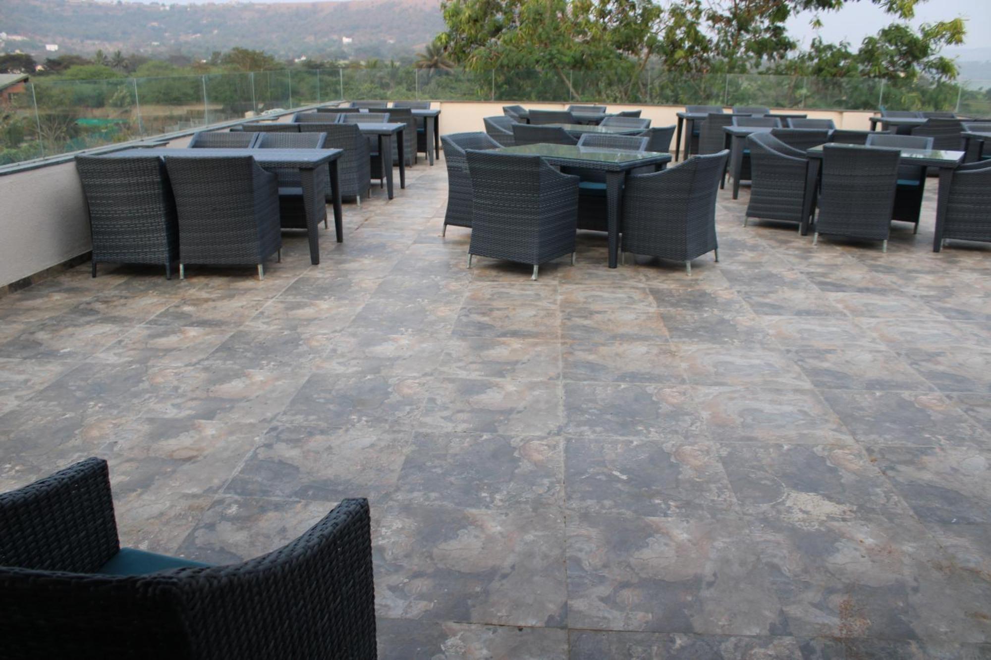 Mango Leaf Lake Resort Malkhed Εξωτερικό φωτογραφία